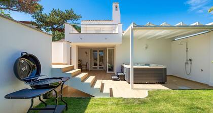 Nice home in Lopar with jacuzzi