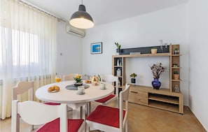 Dining - Gorgeous apartment in Pula with WiFi (Pula)