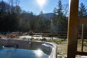 Baignoire à remous extérieure