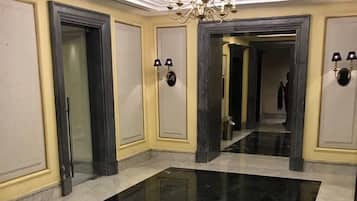 4 bedrooms, WiFi, bed sheets