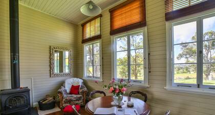 Waukivory School House 1913. "A stay that goes back in time"