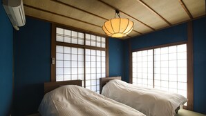 ハウス 禁煙 | 3 室のベッドルーム、デスク、WiFi (無料)、ベッドシーツ