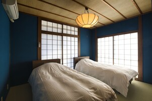 House, Non Smoking | 3 bedrooms, desk, free WiFi, bed sheets