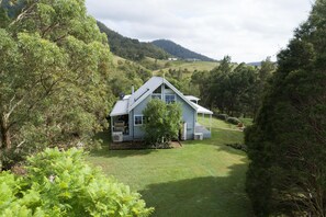 Exterior - Reme Cottage - Hunter Region - Private & Tranquil - Views & Fireplace (Lambs Valley)