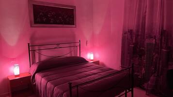 1 chambre, bureau, Wi-Fi, draps fournis