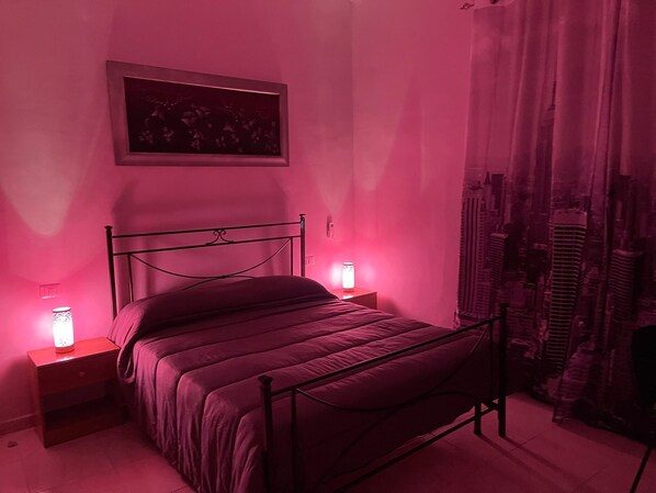 1 chambre, bureau, Wi-Fi, draps fournis