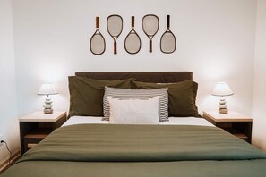 6 bedrooms, blackout curtains, iron/ironing board, free WiFi