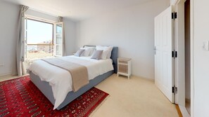 Apartment | 2 Schlafzimmer, laptopgeeigneter Arbeitsplatz, Bügeleisen/Bügelbrett