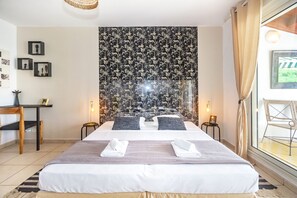 In-room safe, desk, iron/ironing board, WiFi