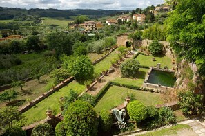 Property grounds - CASALINI 1 - Farmhouse in Chianti - wi fi Free, swimming pool  (Romola)