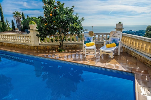 Villa Vista Lux, Private pool and outdoor area