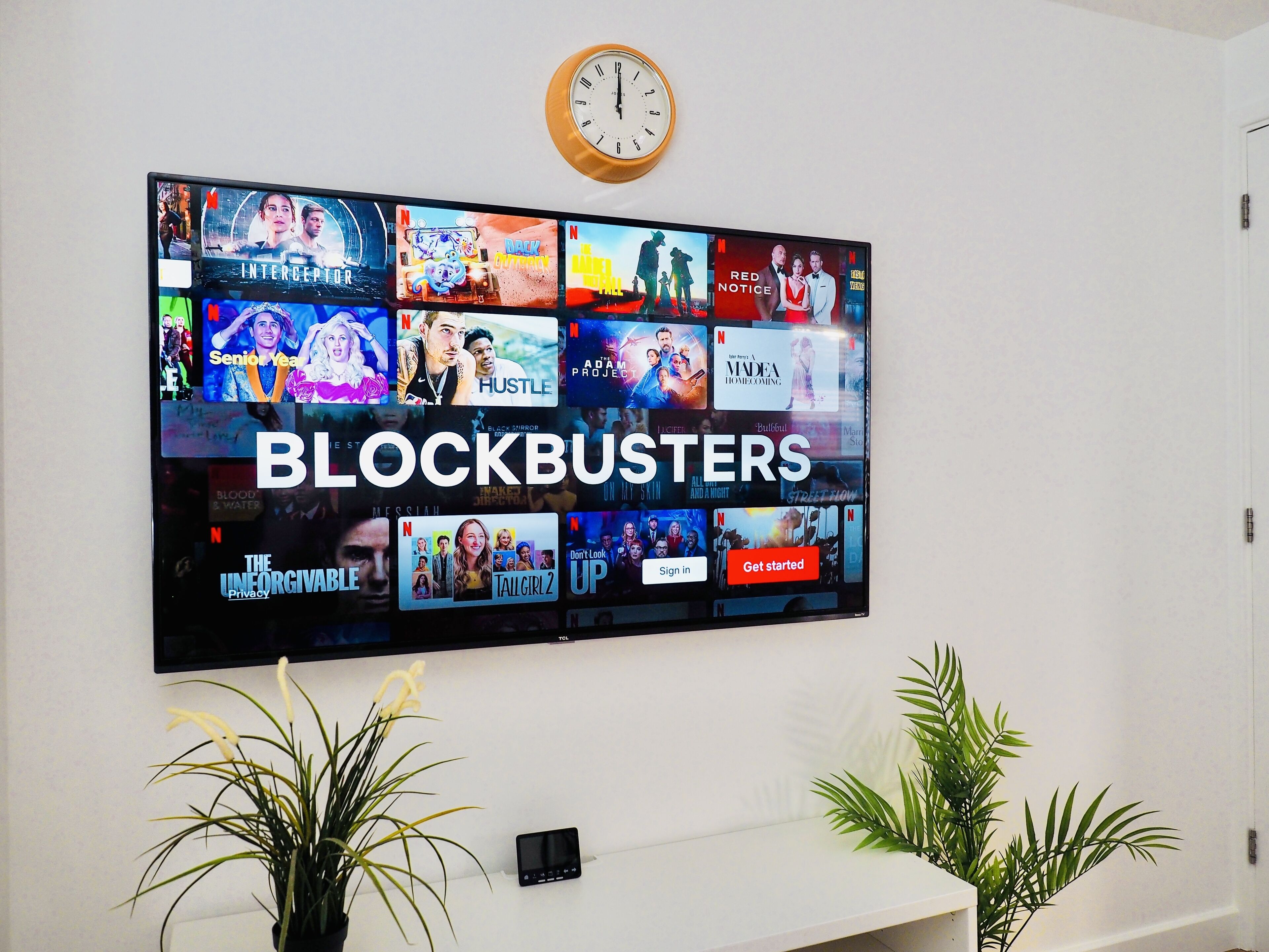 32-inch flat-screen TV with digital channels, TV, Netflix