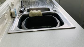 City House | Private kitchen | Fridge, microwave, oven, electric kettle