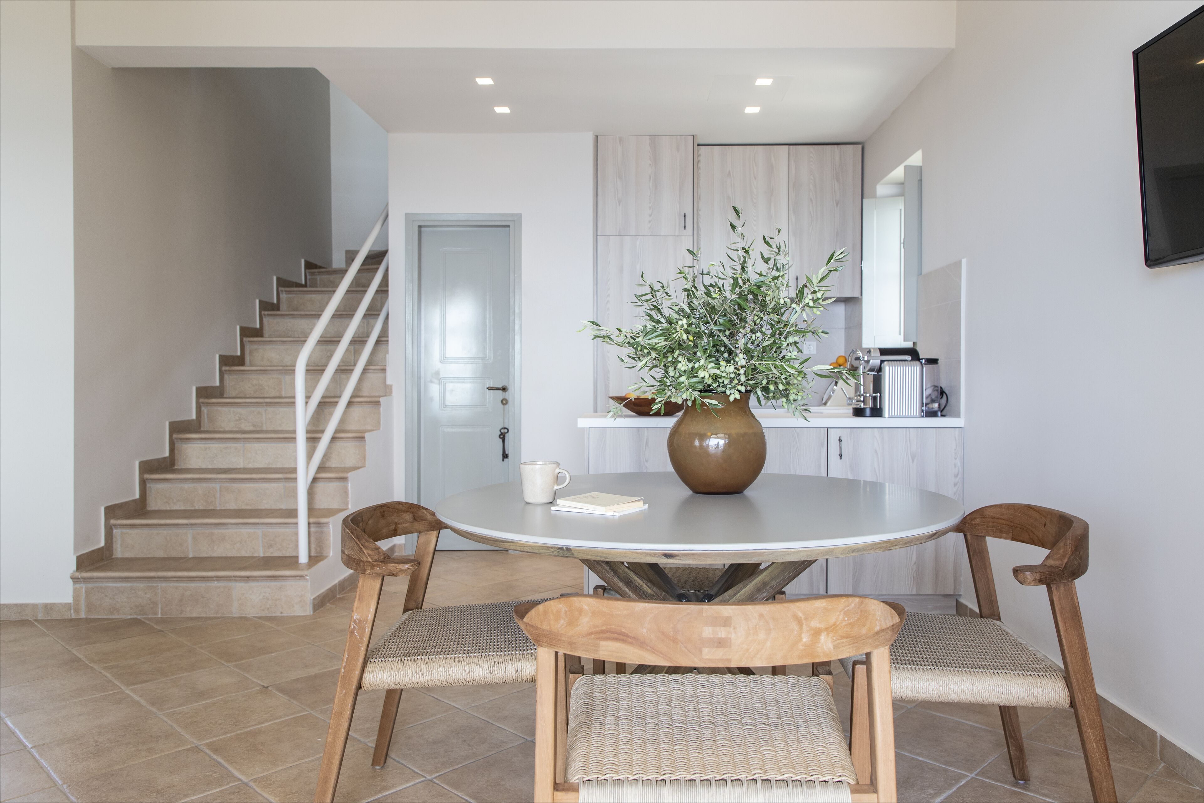 32 吋平面電視連衛星電視頻道、電視