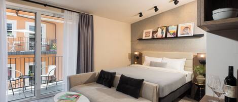 Studio | 1 bedroom, premium bedding, in-room safe, iron/ironing board