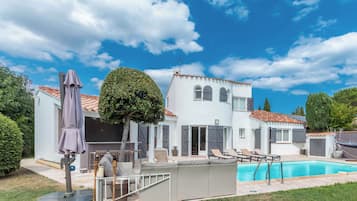 Piscine extérieure, piscine chauffée