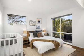 5 habitaciones, tabla de planchar con plancha y wifi gratis