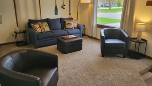 Unclassified image, 3 of 16, button - Dog-Friendly, Fenced-In Backyard, Quiet Neighborhood (Sturgeon Bay)