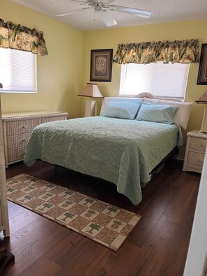 2 bedrooms, desk, iron/ironing board, free WiFi