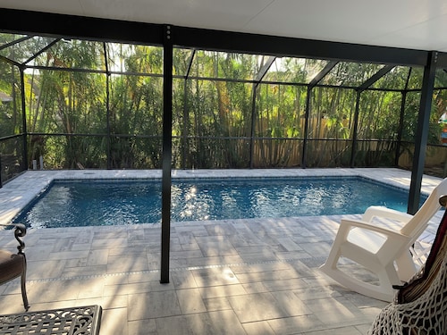 Pool home near Manasota Key and S Venice Beaches