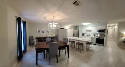 Perfect little downtown St Marys getaway