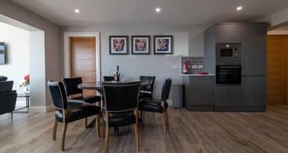 Bayview Downings - Luxury 3 Bedroom Grd Floor Apt