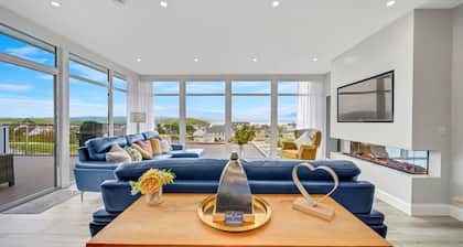 Bayview Downings - Luxury 4 Bedroom Penthouse
