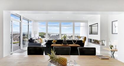 Bayview Downings - Luxury 4 Bedroom Penthouse