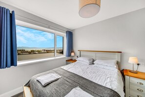 4 soverom, strykejern/-brett, reiseseng for barn og wi-fi (inkludert)