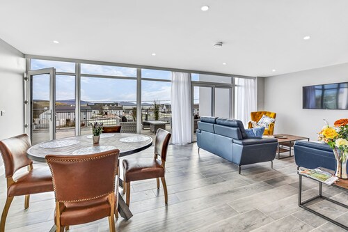 Bayview Downings - Luxury 2 Bedroom Apartment
