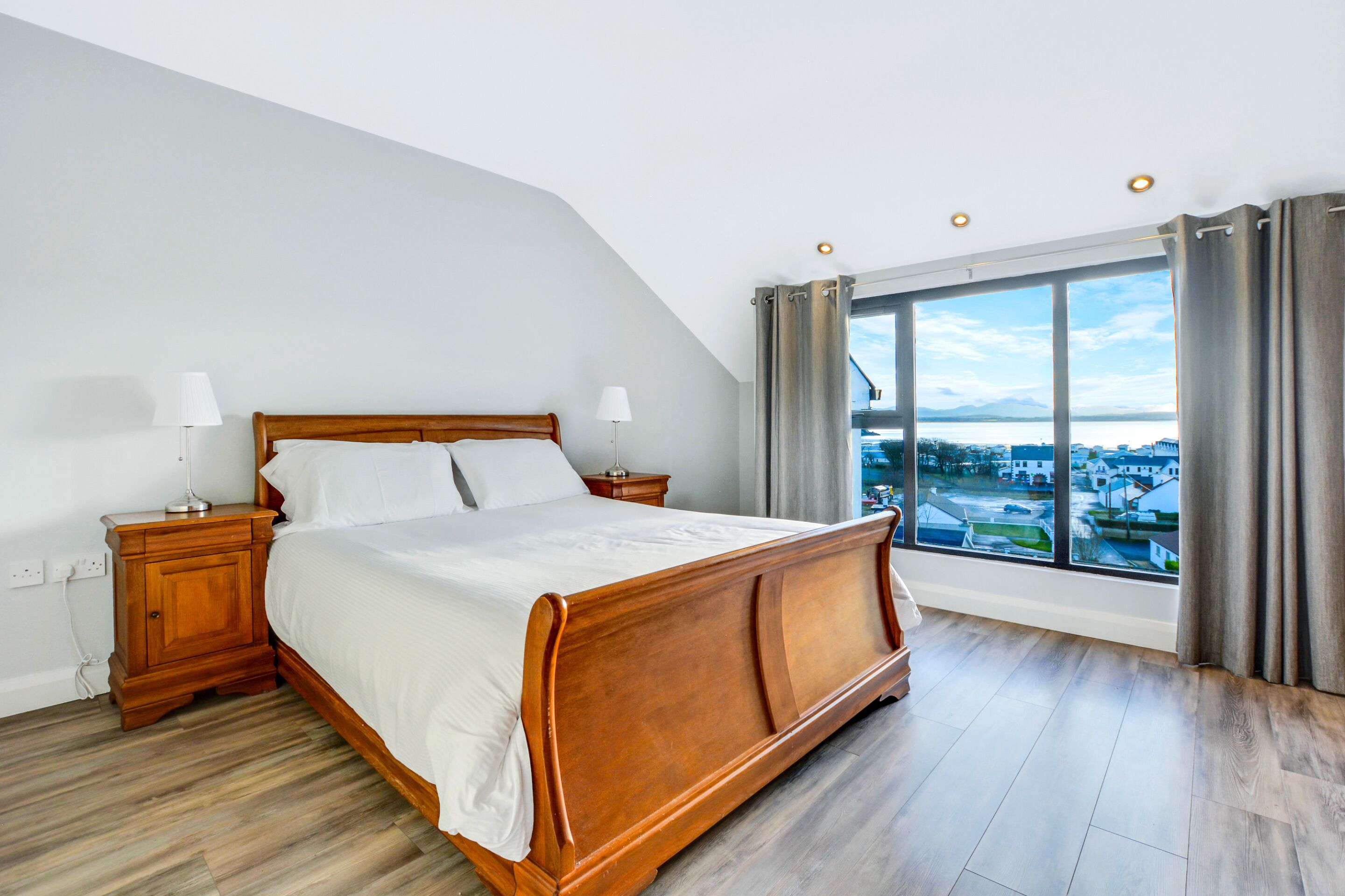 4 Schlafzimmer, Bügeleisen/Bügelbrett, Reisekinderbett, kostenloses WLAN