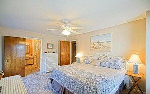 3 slaapkamers, een bureau, een strijkplank/strijkijzer, wifi