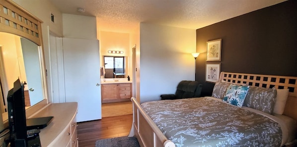 House (5757 W Eugie Ave #2065, Glendale) | Exterior