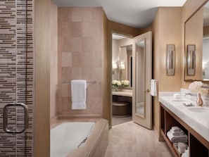 Luxe beddengoed, donsdekens, pillowtop-bedden, een minibar