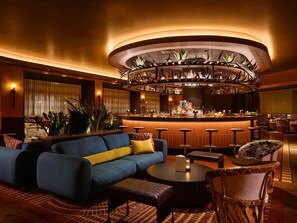 Breakfast, lunch and dinner served - Fairmont Chicago at Millennium Park Gold Experience (Chicago)