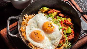 Petit déjeuner préparé sur commande servi tous les jours en supplément