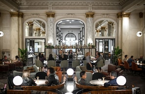 Bar (on property) - The Fairmont Palliser Gold Experience (Calgary)