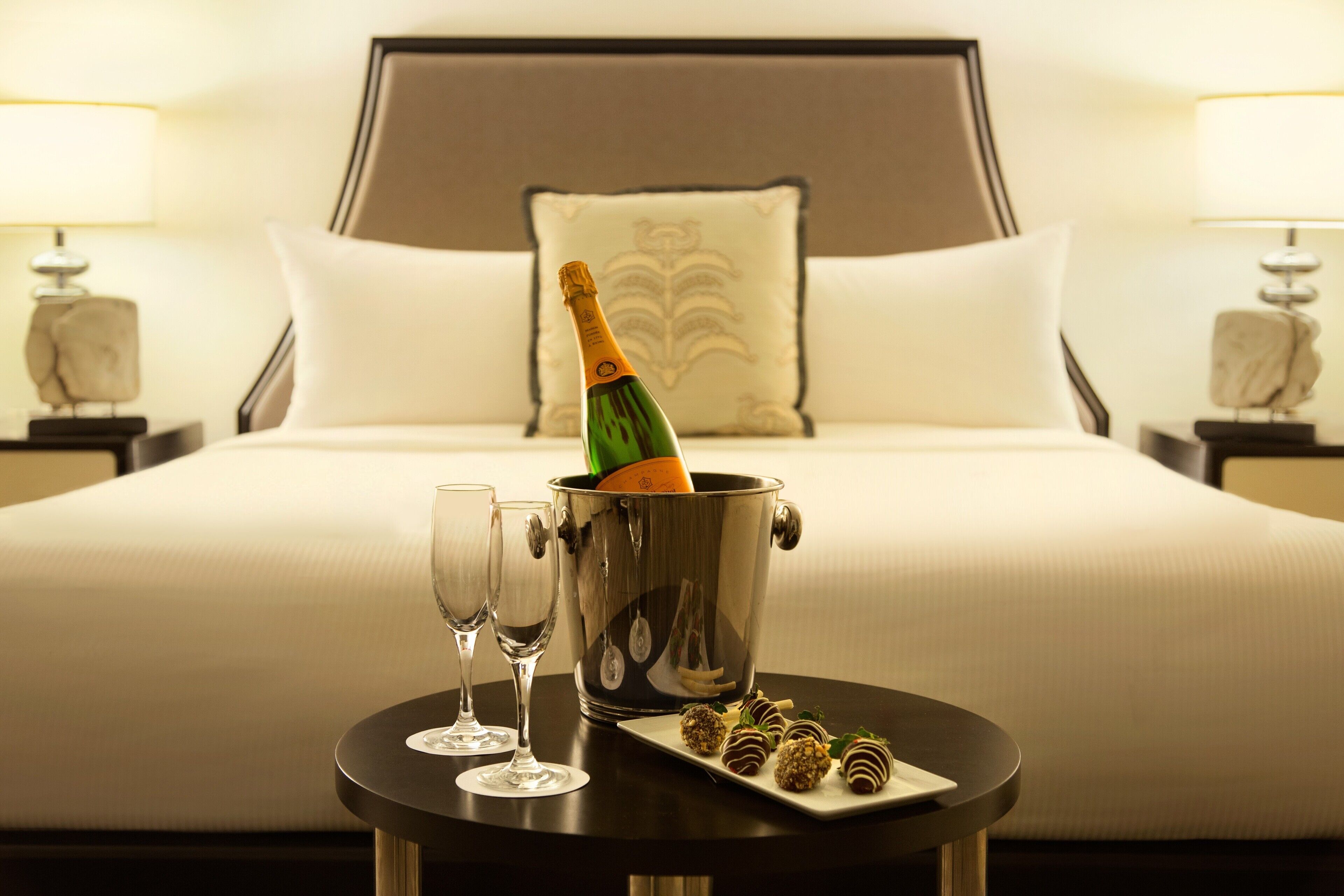 Premium bedding, pillow-top beds, minibar, in-room safe