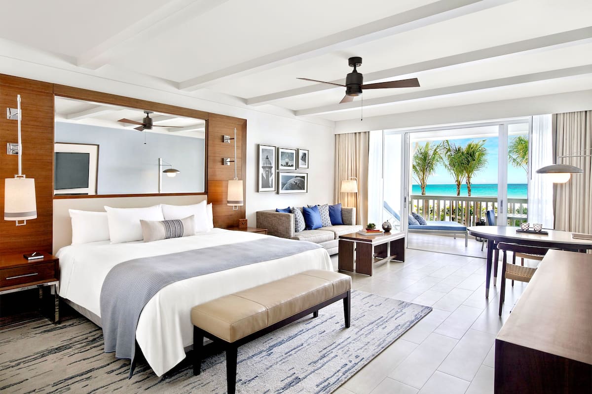 Villa, 1 cama de matrimonio grande, balcón, vistas al mar | 1 dormitorio, ropa de cama de alta calidad, caja fuerte y escritorio