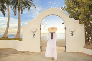 On the beach, white sand, beach cabanas, beach towels - Fairmont El San Juan Villa Experience (Carolina)