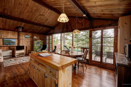 Spruce Chalet at Shore Haven, sleeps 5