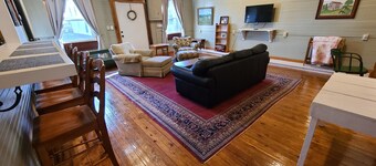 Robinson River Roost - Country cottage near Shenandoah NP