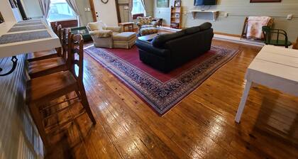 Robinson River Roost - Country cottage near Shenandoah NP