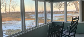 Waterfront cottage near Oconto