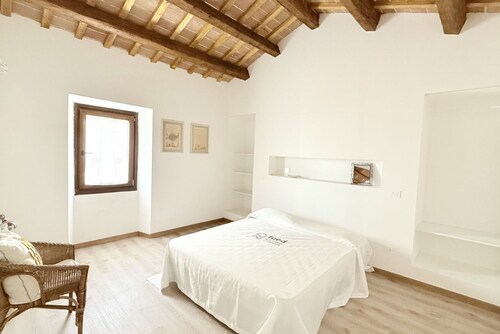 S231 - Sirolo, delightful apartment in the center 