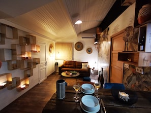 TV - KÄBANE 85, Lodge with waterfront spa (Prouilly)