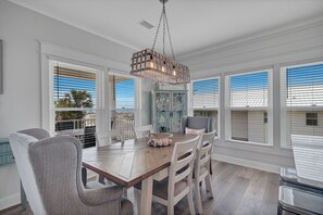 Dining - NEW! Gulf Front Views/Heated Pool/Chefs Kitchen (Gulf Shores)