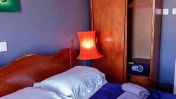 1 Schlafzimmer, Zimmersafe, Bügeleisen/Bügelbrett, Reisekinderbett