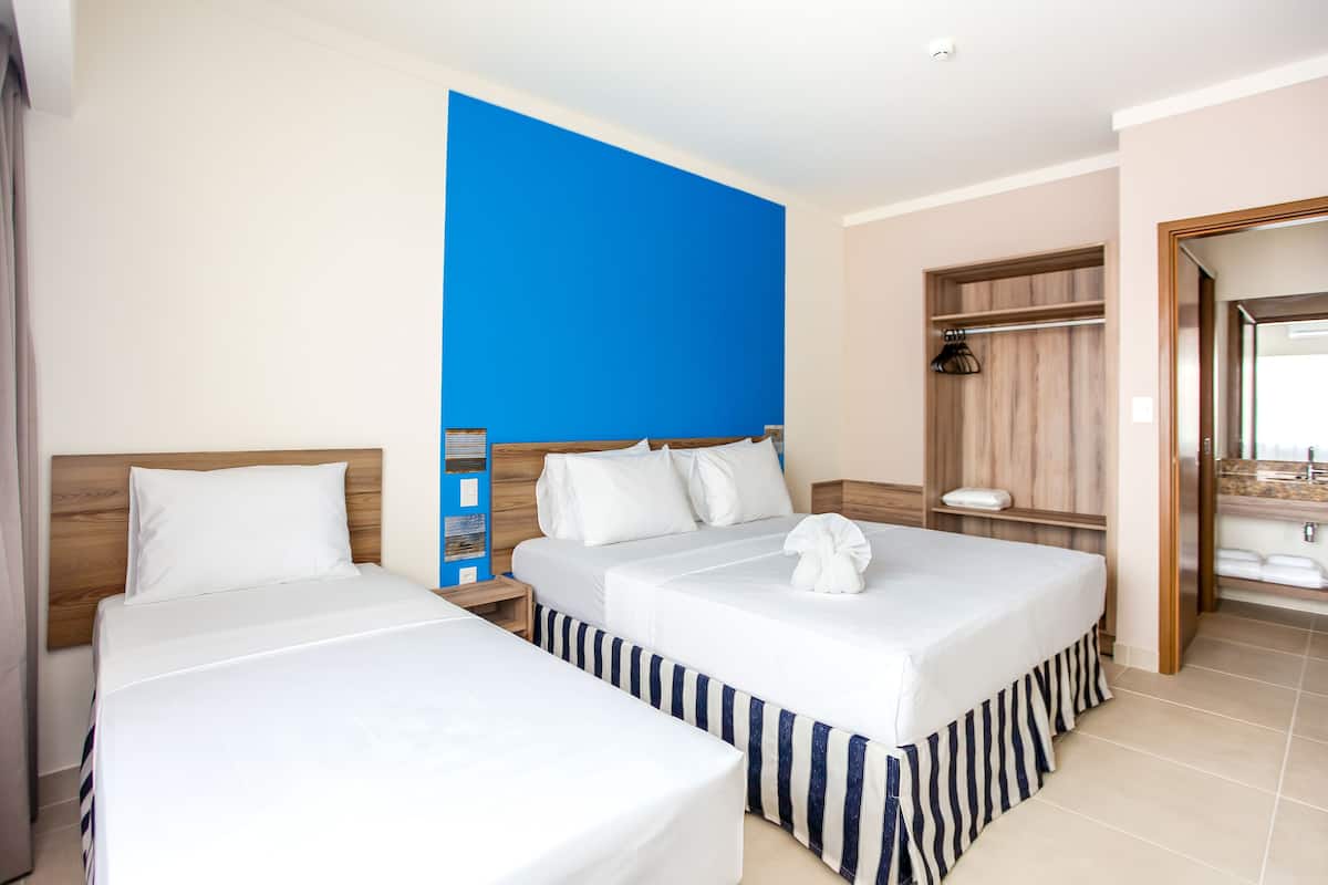 1 bedroom, in-room safe, desk, free WiFi