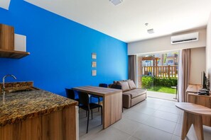 Suite Deluxe, acceso para personas con movilidad reducida | Caja de seguridad en la habitación, escritorio y wifi gratis 